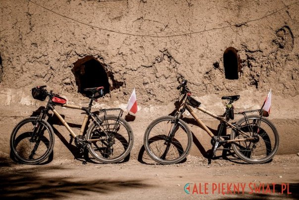 Oman na bambusowych rowerach